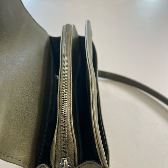 Olive Matt and Nat Vegan Leather Crossbody - Picture 5 of 9